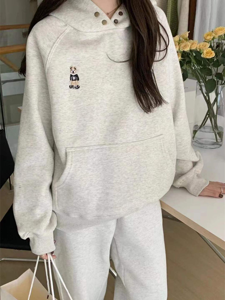 レディース トップス パンツ ボトムス パーカー セットアップ ワイドパンツ ロング 長袖 ドロップショルダー フード ワイド 裾ワイド ポケット ハイウエスト ウエストゴム スウェット 大人可愛い おしゃれ かっこいい こなれ感 ラフ 個性的 主役級 存在感 春 秋 冬 ロングシーズン ママ デート お出かけ お泊まり 旅行 ジム 公園 女子会 韓国 オルチャン 楽ちん 体型カバー 普段使い インスタ映え S M L XL 大きいサイズ ゆったり ゆる グレー