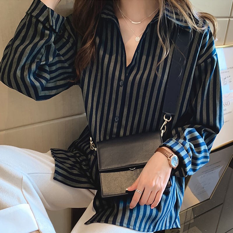 レディース トップス シャツ ブラウス 羽織 前開き 長袖 2way 大人可愛い シンプル カジュアル こなれ感 ラフ ストライプ 春 秋 授業参観 ママ ビジネス OL 通勤 デート お出かけ お泊まり アウトドア キャンプ イベント リゾート 旅行 レストラン ビーチ 公園 女子会 休日 バカンス 高原 ショッピング コンサート ライブ お花見 合コン コンパ カフェ 婚活 フェス ランチ コーデ 楽ちん 普段使い 着回し 清楚 トレンド 流行 定番 お食事会 L XL 2XL グレー カーキ