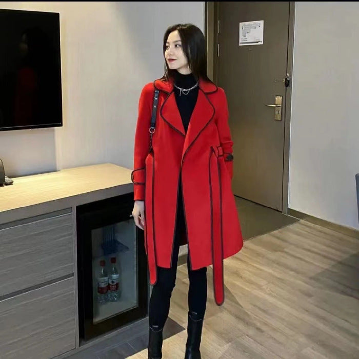 レディース コート アウター 上着 羽織 前開き 膝丈 長袖 Vネック 襟付き ストレート Iライン ベルト ウエストマーク ポケット 2way ボタン 大人可愛い きれいめ 上品 おしゃれ こなれ感 個性的 クール エレガント 主役級 存在感 無地 秋 冬 ロングシーズン ママ 通勤 通学 デート お出かけ パーティー イベント 旅行 女子会 韓国 オルチャン 体型カバー 普段使い レイヤード インスタ映え S M L XL 2XL 3XL 大きいサイズ 黒 ブラック ブルー レッド