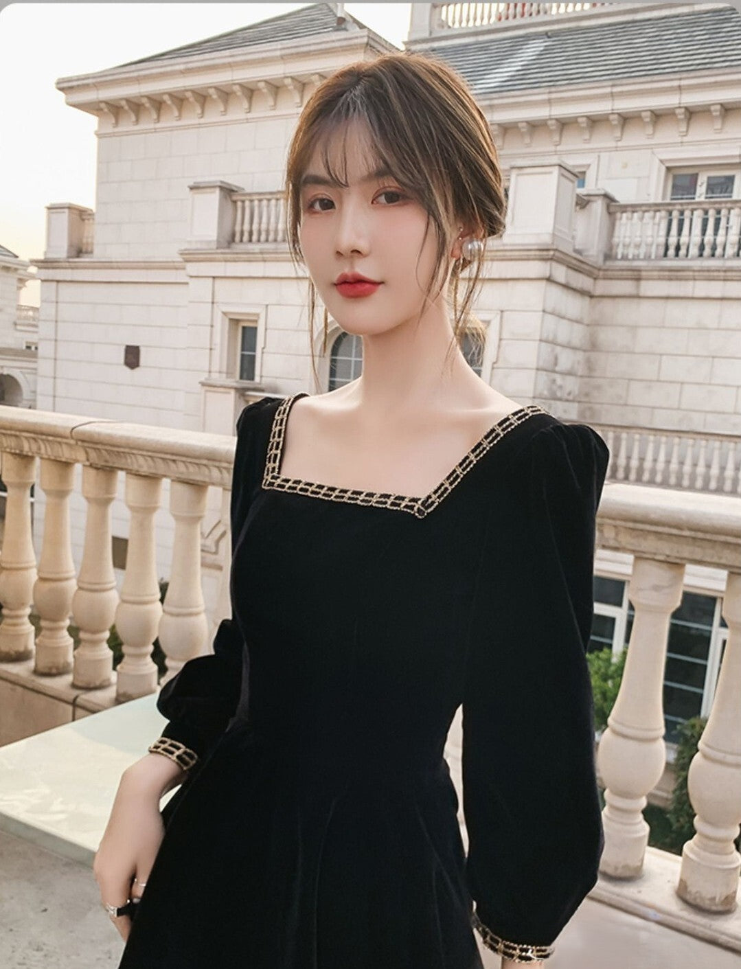 レディース ワンピース Ａライン ベロア Ａラインベロアワンピース 華やか 大人ガーリー 長袖 パフスリーブ スクエアネック フレア かわいい 大人可愛い きれいめ シンプル 上品 おしゃれ レトロ ガーリー 主役級 存在感 キュート ロマンティック ナチュラル シック 秋 冬 デート お出かけ イベント 女子会 休日 ショッピング カフェ モノトーン 食事会 体型カバー 脚長 普段使い 着回し モテ 清楚 インスタ映え スタイリッシュ スタイルアップ S M L XL 2XL 黒 ブラック