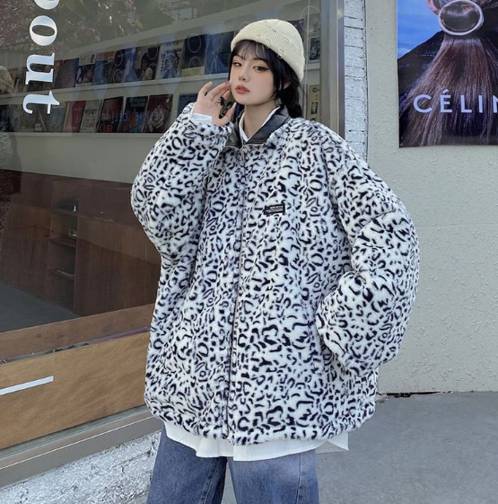 レディース ジャケット コート アウター 上着 ミドル丈 長袖 ドロップショルダー オーバーサイズ ファスナー ポケット 前開き リバーシブル ドロスト フェイクレザー フェイクファー おしゃれ かっこいい こなれ感 スポーティー 個性的 クール 存在感 ラグジュアリー ワイルド 無地 ヒョウ柄 秋 冬 ママ 学生 デート お出かけ お泊まり アウトドア 旅行 ショッピング ライブ 体型カバー 着回し インスタ映え S M L XL 2XL ゆったり ゆる 大きいサイズ ホワイト ブラック キャメル