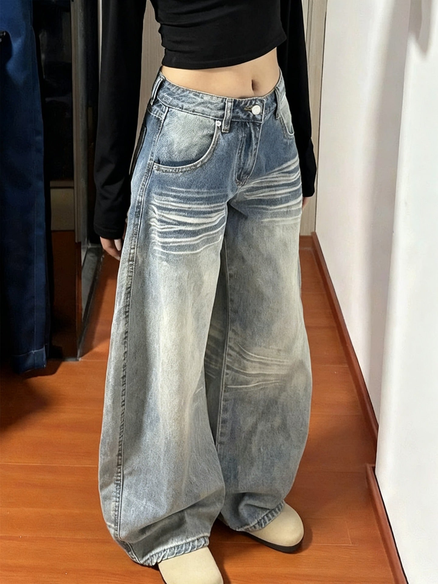 レディース パンツ ボトムス デニム ワイドパンツ デニムパンツ ロング ワイド ハイウエスト シンプル カジュアル おしゃれ かっこいい レトロ こなれ感 ラフ スポーティー ルーズ 個性的 クール 主役級 存在感 ベーシック アメリカン ワイルド 無地 春 秋 冬 ロングシーズン 学生 学校 通学 デート お出かけ お泊まり アウトドア キャンプ 旅行 公園 女子会 休日 ショッピング ライブ お花見 体型カバー 普段使い 着回し 定番 S M L XL ブルー ベーシックカラー