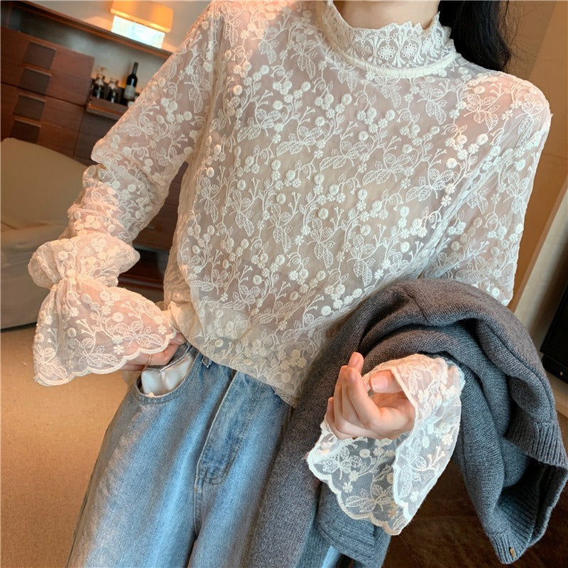 レディース トップス ブラウス カットソー プルオーバー スカラップ シアー 長袖 萌袖 ベルスリーブ ハイネック レース 刺繍 透け感 シースルー 大人可愛い きれいめ シンプル カジュアル 上品 おしゃれ ガーリー 主役級 存在感 抜け感 ロマンティック ナチュラル 花柄 フラワー 総柄 春 秋 デート お出かけ イベント 女子会 休日 ショッピング カフェ 重ね着 体型カバー 普段使い 着回し レイヤード モテ 清楚 スタイルアップ S M L XL 2XL ホワイト アプリコット