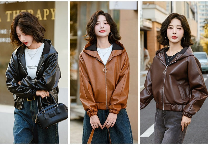 レディース トップス ジャケット 羽織 前開き レザージャケット ショート 長袖 フード スリム ストレート Iライン ファスナー ポケット 2way レザー フェイクレザー きれいめ 上品 おしゃれ こなれ感 個性的 クール エレガント 主役級 存在感 無地 春 秋 謝恩会 ロングシーズン ママ 通勤 デート お出かけ パーティー イベント 旅行 女子会 韓国 オルチャン 体型カバー 普段使い レイヤード インスタ映え M L XL 2XL 3XL 4XL 大きいサイズ 黒 ブラック 茶色 ブラウン