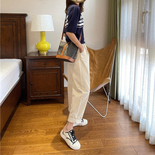 レディース パンツ ボトムス アウター 上着 テーパードパンツ ロングパンツ アンクル丈 クロップド丈 オーバーサイズ  ストリート きれいめ シンプル カジュアル 上品 おしゃれ かっこいい レトロ こなれ感 ラフ メンズライク マニッシュ ボーイッシュ スポーティー ベーシック アクティブ ナチュラル 無地 春 秋 お出かけ アウトドア 旅行 休日 楽ちん 体型カバー 美脚 脚長 普段使い 着回し レイヤード トレンド 流行 定番 S M L 小さいサイズ 大きいサイズ 茶色 ブラウン オフホワイト