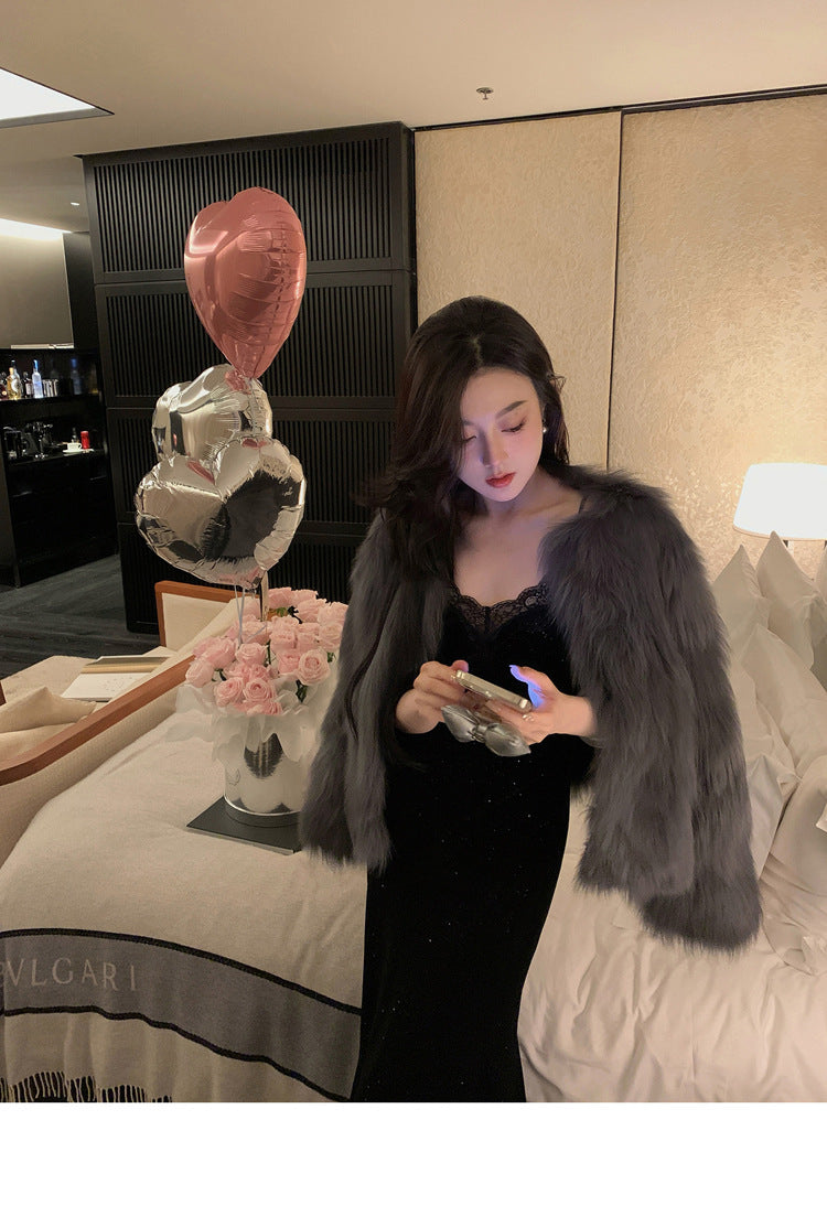 レディース  上着 アウター 羽織 前開き ノーカラージャケット 長袖 ボリューム袖 Vネック 襟なし ワイド もこもこ ふわふわ フェイクファー かわいい 大人可愛い シンプル おしゃれ こなれ感 存在感 ナチュラル 無地 秋 冬 誕生日 クリスマス バレンタイン ママ OL デート お出かけ パーティー イベント 旅行 レストラン 女子会 休日 ホテル ショッピング カフェ 普段使い 着回し 流行 ゆったり フリーサイズ ホワイト ブラック ライトグレー ダークグレー ベーシックカラー 大人カラー