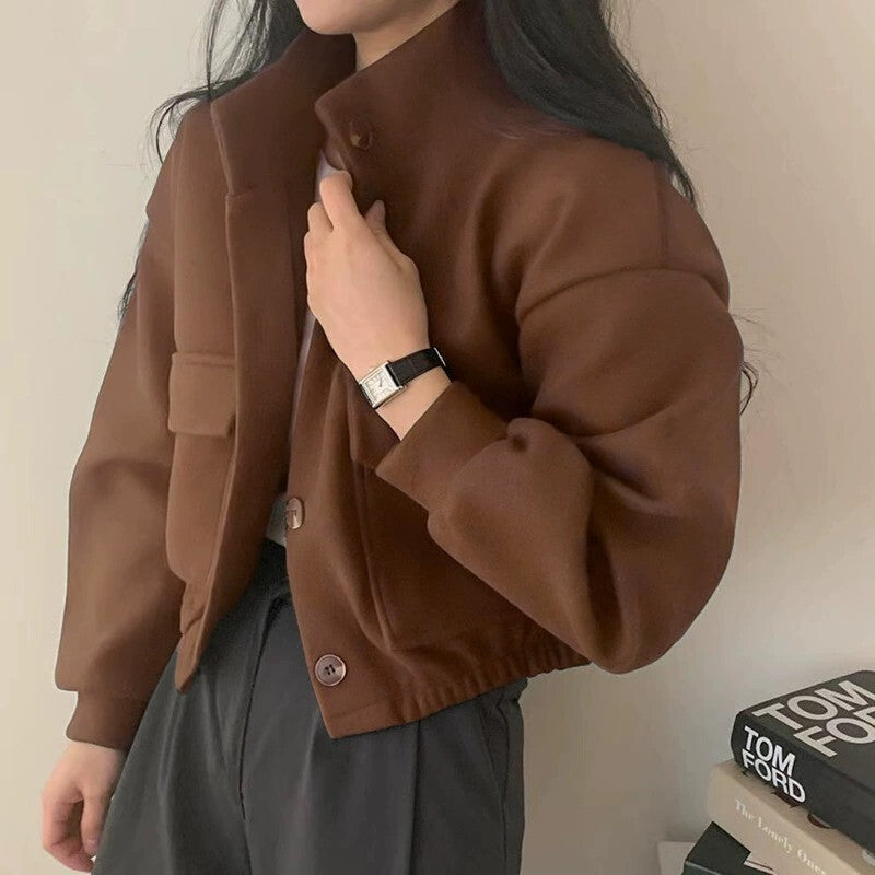 レディース ジャケット アウター 上着 羽織 前開き ショート ミドル丈 長袖 ドロップショルダー スタンドカラー ワイド オーバーサイズ ポケット ボタン アメカジ かわいい 大人可愛い シンプル カジュアル おしゃれ かっこいい こなれ感 ラフ 抜け感 ナチュラル 無地 秋 冬 ママ 通勤 学生 学校 通学 デート お出かけ 旅行 公園 女子会 休日 ショッピング お花見 カフェ 普段使い 着回し M L XL ゆったり ブラック ブラウン グレー ベージュ ベーシックカラー パープル