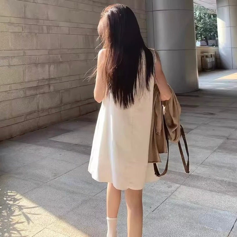 レディース ワンピース フレア 袖なし ノースリーブ Vネック Aライン フェミニン かわいい 大人可愛い きれいめ シンプル カジュアル おしゃれ かっこいい こなれ感 ガーリー クール エレガント 抜け感 ヴィンテージ ラブリー キュート クラシカル ベーシック アクティブ ナチュラル 無地 夏 デート お出かけ イベント リゾート 旅行 ビーチ 休日 バカンス ライブ 合コン コンパ カフェ ランチ 美脚 脚長 着回し レイヤード S M L XL 2XL 小さいサイズ 大きいサイズ 白 ホワイト