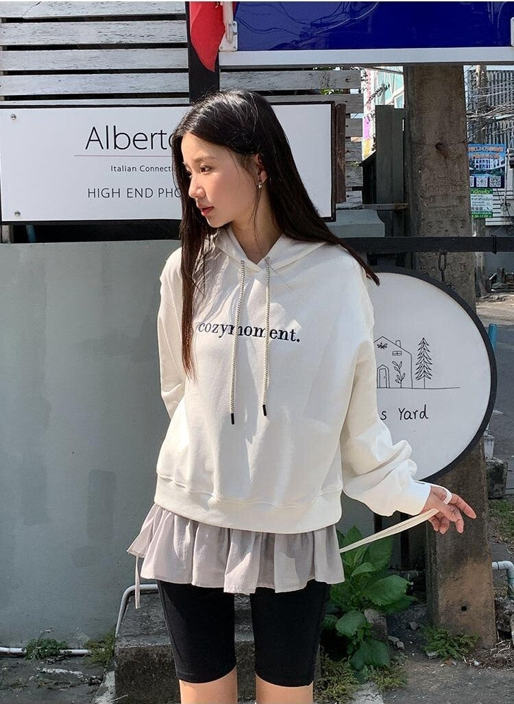 レディース 巻きスカート レイヤードスタイル 付け裾 スカート ミニ ウエストリボン ギャザー かわいい 大人可愛い シンプル カジュアル おしゃれ かっこいい こなれ感 ラフ 主役級 存在感 抜け感 キュート オールシーズン ロングシーズン シーズンレス デート お出かけ イベント 女子会 休日 ショッピング カフェ モノトーン 重ね着 体型カバー 普段使い 着回し レイヤード トレンド 流行 インスタ映え スタイルアップ スタイリッシュ フリーサイズ ワンサイズ ブラック ホワイト グレー
