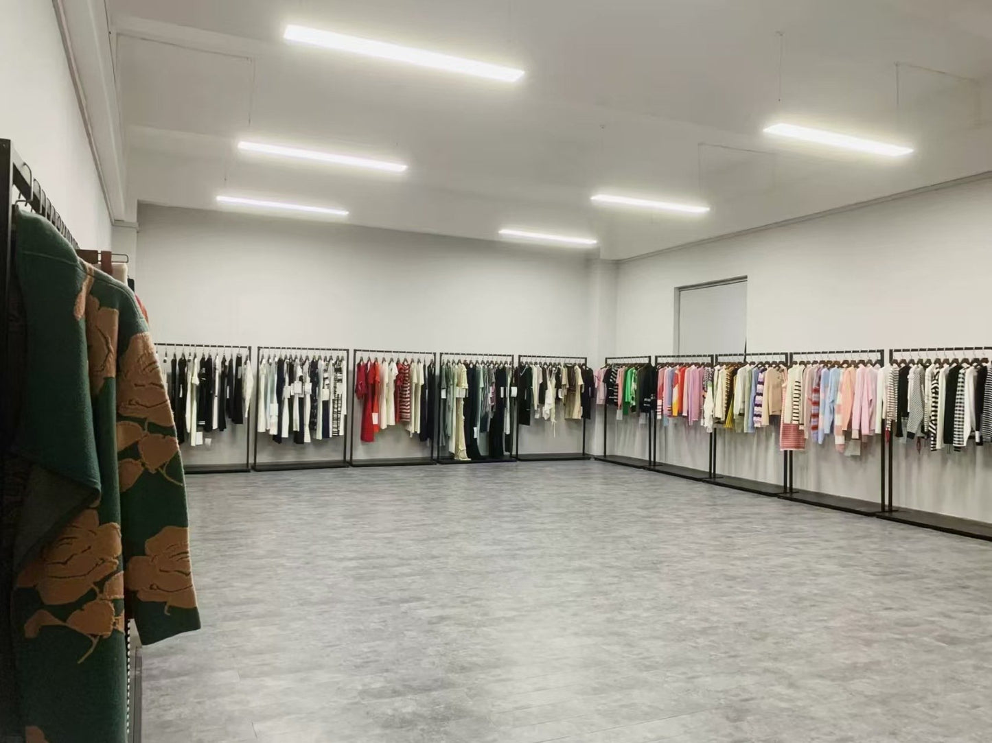 ワンピース ニット 長袖 ボーダー ストライプ 無地 秋 冬 きれいめ ラウンドネック シンプル 上品 ミディアム丈 ハイウエスト