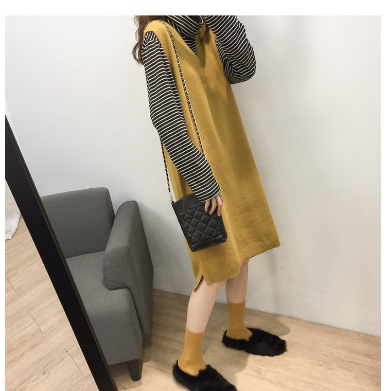 レディース ワンピース ニット ニットワンピ 膝下 ロング ミドル丈 袖なし ノースリーブ Vネック ストレート Iライン 薄手 大人可愛い シンプル カジュアル おしゃれ こなれ感 個性的 主役級 存在感 抜け感 都会的 無地 春 秋 冬 ロングシーズン ママ 通勤 通学 デート お出かけ 旅行 重ね着 韓国 オルチャン 楽ちん 体型カバー 普段使い 着回し レイヤード 流行 インスタ映え ゆったり ゆる フリーサイズ 黄色 イエロー
