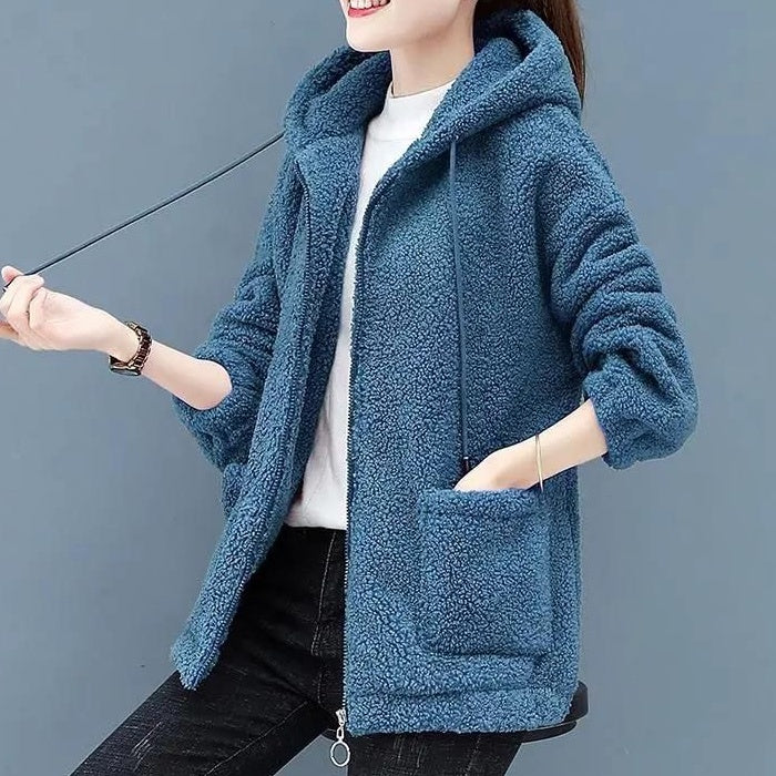 レディース ジャケット パーカー フリース アウター 上着 ロング 長袖 フード フェミニン ストリート もこもこ ふわふわ ふっくら ファスナー ポケット ハイウエスト 前開き ヴィンテージ アメカジ かわいい 大人可愛い シンプル カジュアル おしゃれ マニッシュ スポーティー 無地 秋 冬 アウトドア キャンプ 暖かい 防寒 普段使い 着回し 定番 M L XL 2XL 3XL 4XL 小さいサイズ 大きいサイズ ビッグ ゆったり ゆる 黒 ブラック 紫 ブラウン ベージュ ブルー レッド 赤 青