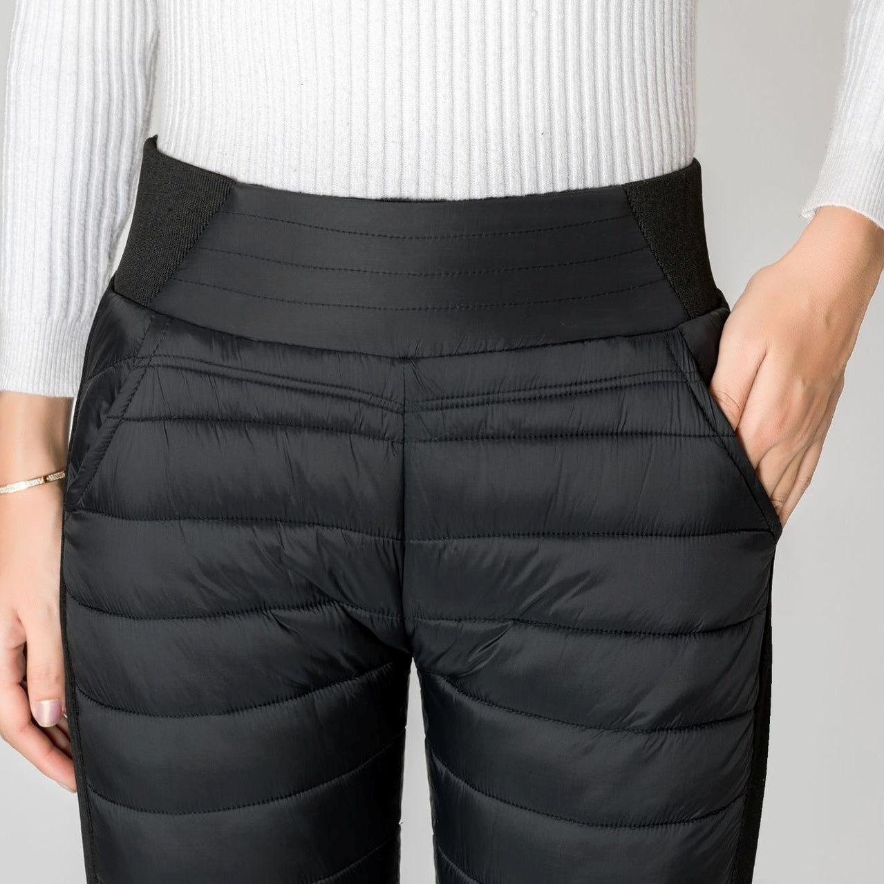 ボトムス パンツ ズボン ロングパンツ ストレートパンツ ポケット 中綿 ハイウエスト ウエストゴム かわいい 可愛い 大人可愛い きれいめ シンプル レトロ おしゃれ かっこいい カジュアル こなれ感 個性的 主役級 存在感 抜け感 秋 冬 ベーシック ナチュラル クール メンズライク 無地 女性用 レディース ママ OL 通勤 学生 通学 デート お出かけ 旅行 休日 ランチ カフェ ショッピング コンパ 普段使い デイリー 着回し 脚長 M L XL 2XL 3XL 4XL 暖かい トレンド モテ