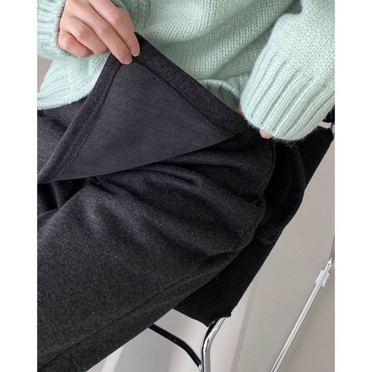 スカートレイヤード レディース パンツ ボトムス ロングパンツ ワイドパンツ フレア 切り替え ドッキング ハイウエスト 裏起毛 きれいめ シンプル カジュアル おしゃれ こなれ感 ラフ 抜け感 無地 秋 冬 ママ デート お出かけ アウトドア イベント 旅行 女子会 休日 ショッピング ライブ カフェ モノトーン 防寒 体型カバー 脚長 普段使い 着回し S M L 黒 ブラック ダークグレー グレー ベーシックカラー 大人カラー