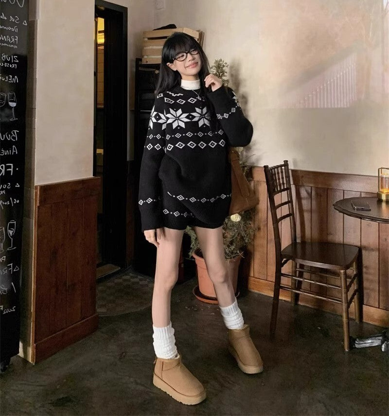 レディース トップス パンツ ボトムス ニット セーター プルオーバー セットアップ ミディアム ショートパンツ ショート 膝上 長袖 ドロップショルダー クルーネック 襟なし オーバーサイズ 編み込み 伸縮性 かわいい 大人可愛い シンプル カジュアル 上品 おしゃれ レトロ こなれ感 ラフ 存在感 抜け感 カントリー ナチュラル ノルディック 秋 冬 クリスマス 学生 学校 通学 デート お出かけ イベント 旅行 休日 ライブ カフェ 脚長 普段使い 着回し インスタ映え S M L ゆったり