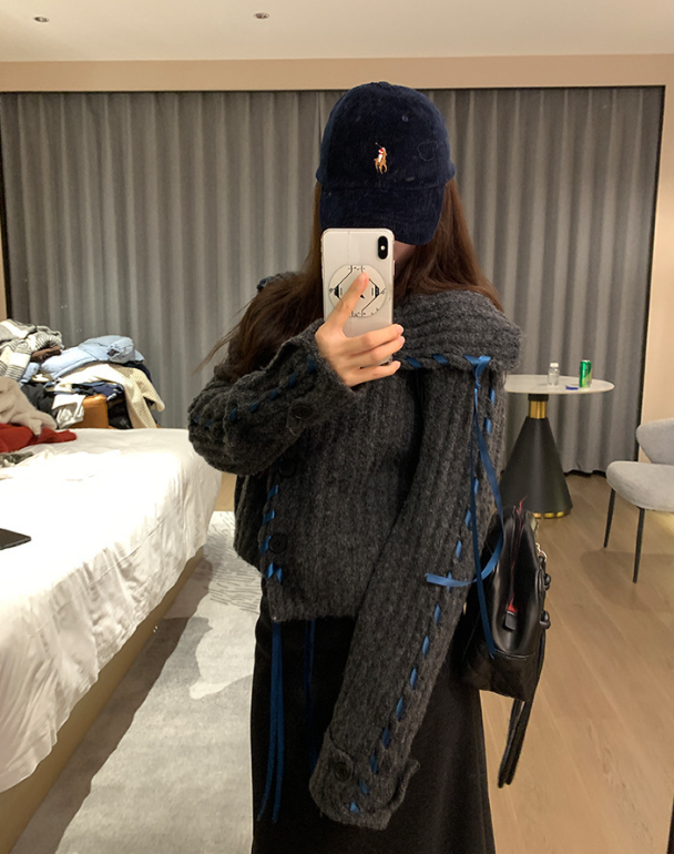レディース トップス ニット カーディガン 前開き 長袖 萌袖 Vネック 襟付き フェミニン リボン 前開き レースアップ かわいい 大人可愛い きれいめ シンプル カジュアル おしゃれ レトロ こなれ感 ガーリー 主役級 存在感 キュート 無地 秋 冬 デート お出かけ イベント 旅行 公園 女子会 休日 韓国 オルチャン 暖かい 普段使い 着回し モテ 清楚 フリーサイズ グレー ダークグレー アプリコット