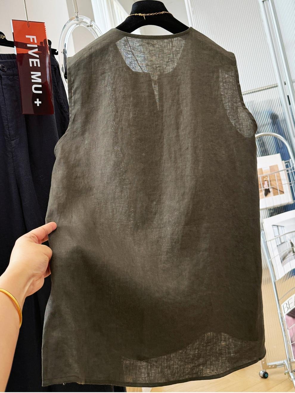 レディース シャツ トップス ノースリーブ コットン 綿 リネン 春夏 きれいめ レトロ 通勤 おしゃれ 前開き 袖なし 春 夏 薄手 タンクトップ フリンジ レギュラー ボタン