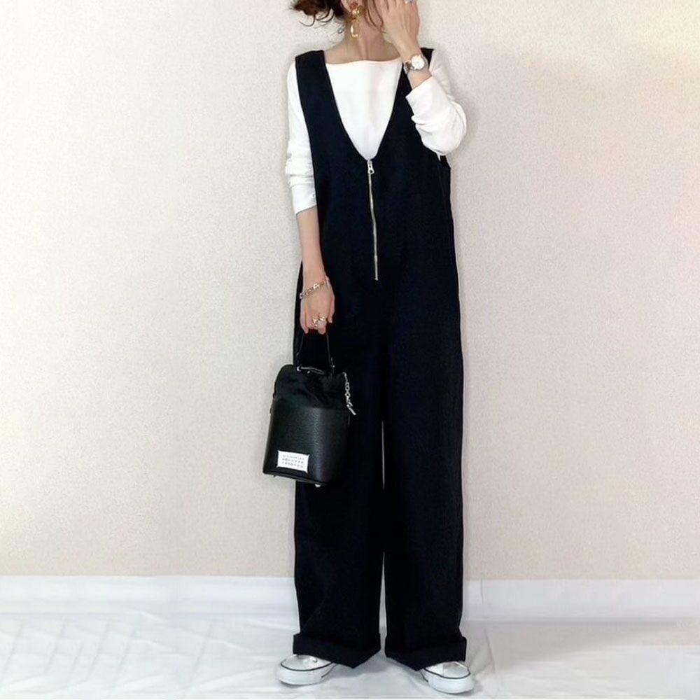 オーバーオール レディース サロペット ワイドパンツ ロング フルレングス ノースリーブ Vネック オーバーサイズ 大人可愛い きれいめ シンプル カジュアル 上品 おしゃれ こなれ感 ラフ クール 抜け感 ベーシック ナチュラル 無地 夏 ママ 通勤 学生 通学 学校 デート お出かけ お泊まり アウトドア 旅行 公園 女子会 休日 ショッピング カフェ ランチ お家時間 重ね着 楽ちん 体型カバー レイヤード 定番 ゆったり ゆる フリーサイズ 黒 ベージュ ネイビー ベーシックカラー 大人カラー
