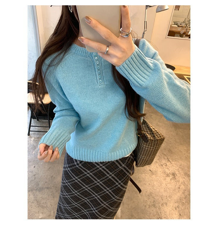 レディース トップス ニット セーター プルオーバー ミディアム 長袖 ラグラン ラウンドネック ボタン かわいい 大人可愛い きれいめ シンプル カジュアル 上品 おしゃれ こなれ感 個性的 ベーシック ナチュラル 無地 春 秋 冬 ママ 通勤 学生 学校 通学 デート お出かけ 旅行 公園 女子会 休日 ショッピング お花見 合コン コンパ 婚活 モテ 清楚 定番 S M L 黒 グレー ベージュ ブルー ベーシックカラー 大人カラー