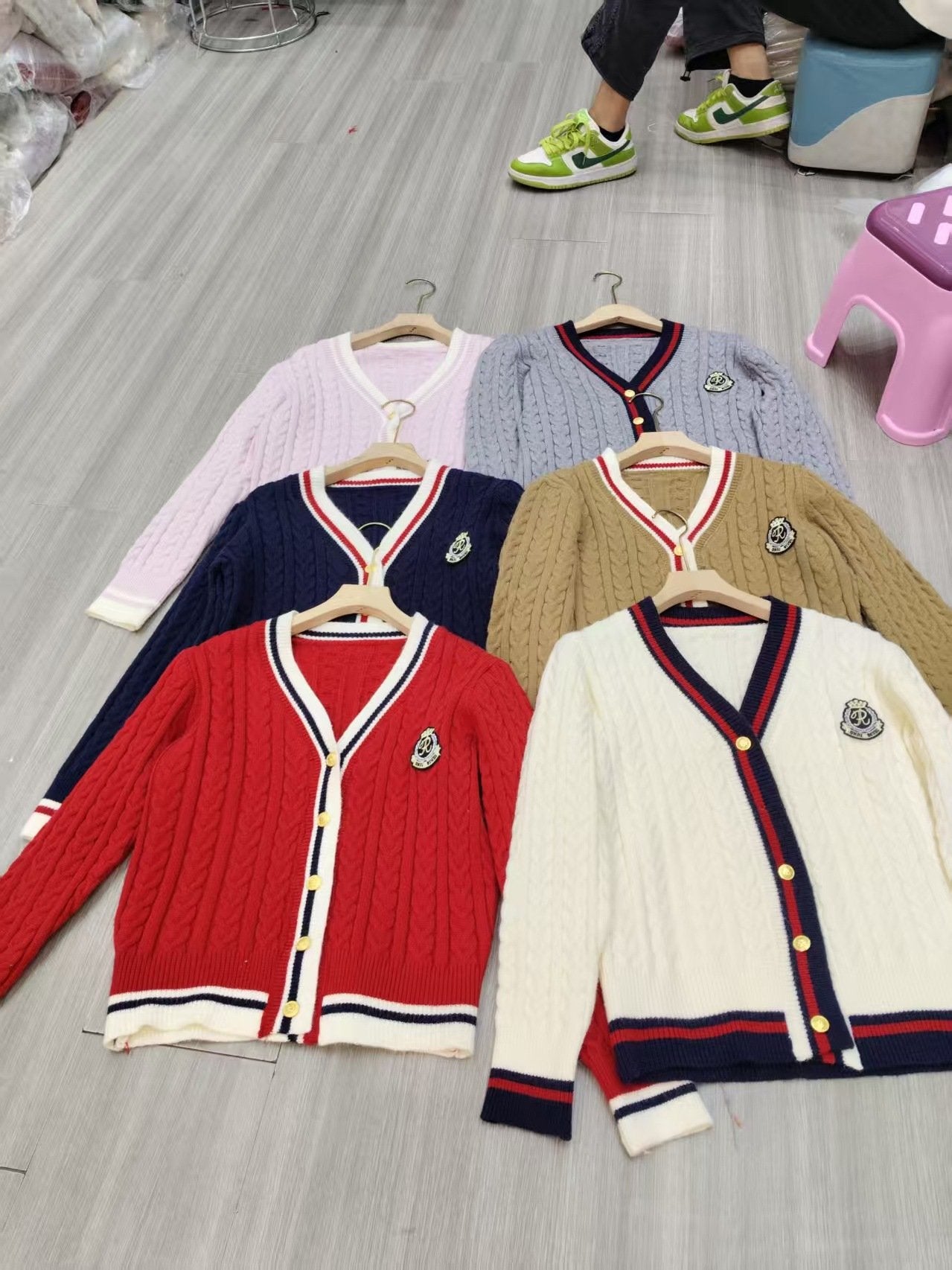レディース ニット カーディガン コート 長袖 花柄 麻 春夏 カジュアル レトロ Vネック 春 夏 秋 冬 セーター バイカラー ボタン ポリエステル 秋冬