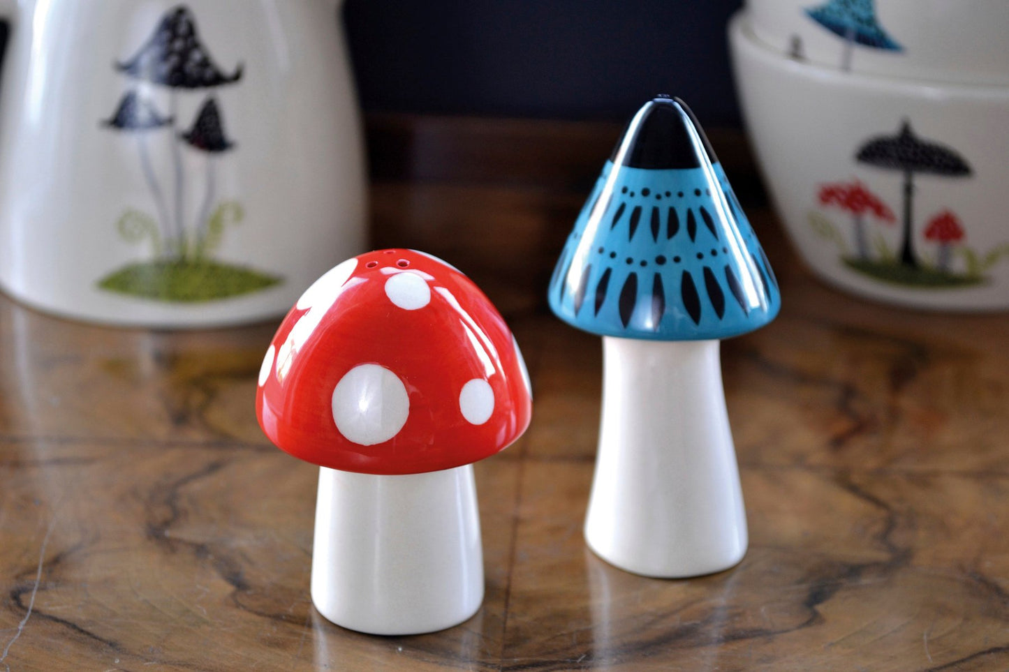 調味料入れ Salt and Pepper