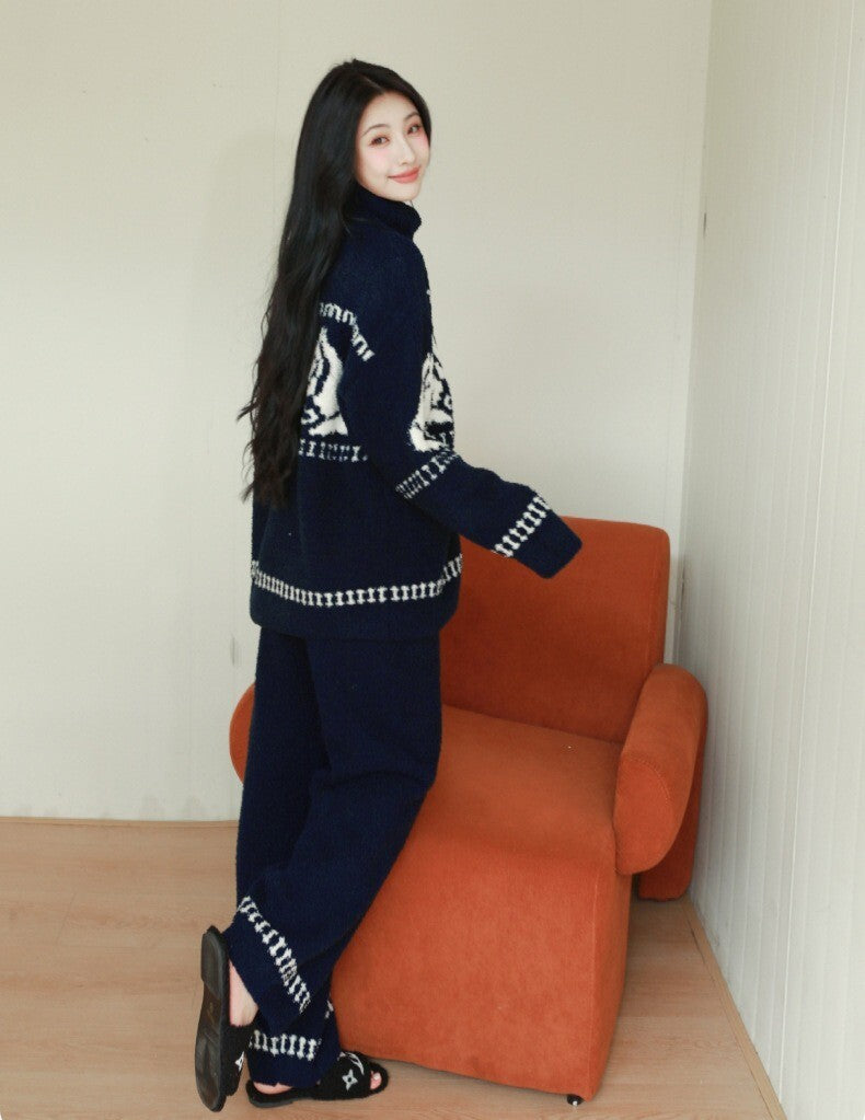 レディース メンズ トップス 上着 ボトムス パンツ ２点セット 上下セット ルームウェア 前開き かわいい 大人可愛い シンプル カジュアル おしゃれ こなれ感 ラフ ルーズ 主役級 存在感 抜け感 キュート ナチュラル 秋 冬 ペア カップル デート お出かけ お泊まり 女子会 休日 ホテル ショッピング カフェ お家時間 散歩 重ね着 お揃い 双子 韓国 オルチャン コーデ 楽ちん 暖かい プレゼント 体型カバー 普段使い 着回し レイヤード インスタ映え フリーサイズ ワンサイズ ネイビーブルー