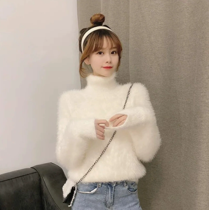 レディース トップス ニット 長袖 タートルネック フェミニン フリル ポケット リブ かわいい 大人可愛い きれいめ シンプル カジュアル 上品 おしゃれ エレガント 主役級 存在感 無地 秋 冬 デート お出かけ お泊まり パーティー イベント リゾート 旅行 レストラン 女子会 休日 バカンス ホテル ショッピング 合コン カフェ 婚活 韓国 オルチャン 体型カバー 美脚 脚長 普段使い モテ インスタ映え フリーサイズ 白 ホワイト 黒 ブラック ピンク 水色 ブルー