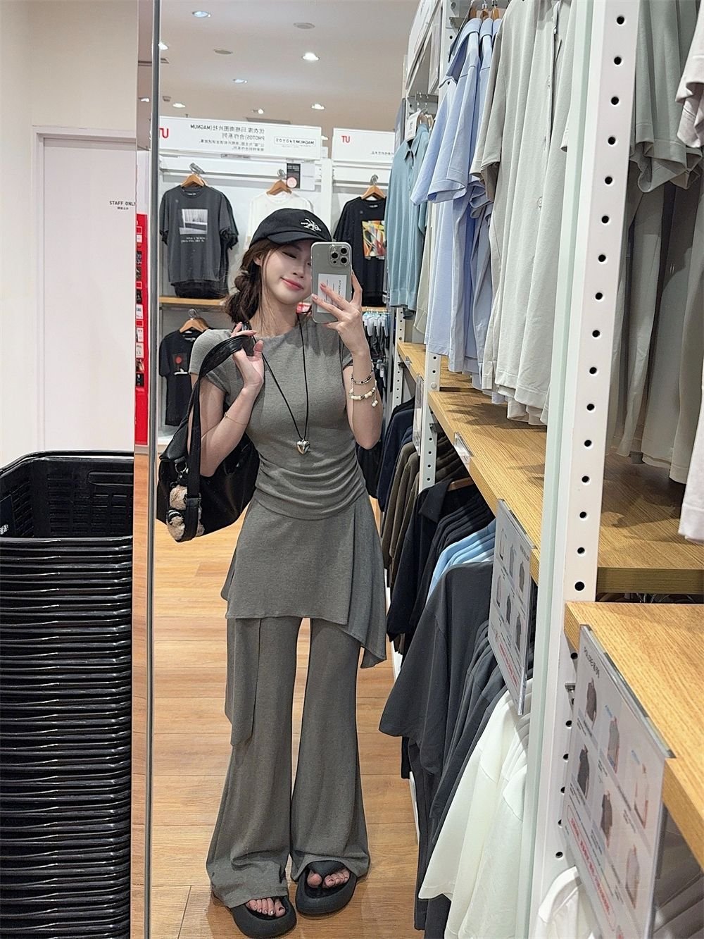 レディース Tシャツ パンツ 半袖 無地 スリム 春夏 カジュアル きれいめ 通勤 春 フレア 夏 シンプル ロング シャツ アシンメトリー 切り替えデザイン セットアップ 都会的 ポリエステル