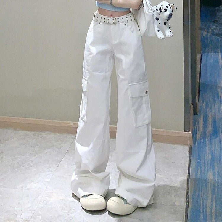 レディース パンツ ボトムス ロングパンツ ワイドパンツ カーゴパンツ ロング ワイド ストリート ポケット ハイウエスト かわいい シンプル カジュアル おしゃれ かっこいい こなれ感 メンズライク ボーイッシュ ラフ クール キュート 抜け感 無地 春 秋 ママ 通勤 学生 学校 通学 デート お出かけ 旅行 公園 女子会 休日 ショッピング お花見 カフェ 体型カバー 普段使い 着回し S M L XL  白 ホワイト ベーシックカラー
