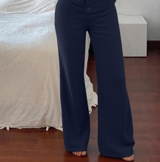 レディース トップス パンツ ボトムス ルームウェア パジャマ 部屋着 2点セット 上下セット ストレートパンツ 丈長 フルレングス 長袖 クルーネック ポケット ハイウエスト きれいめ シンプル カジュアル おしゃれ レトロ 抜け感 クラシカル ベーシック ナチュラル リラックス 無地 春 秋 お泊まり 休日 お家時間 美脚 脚長 普段使い 定番 S M L XL 2XL 小さいサイズ 大きいサイズ ゆったり ゆる 黒 ブラック 茶色 ブラウン グレー ライトグレー ダークグレー ベージュ ネイビー