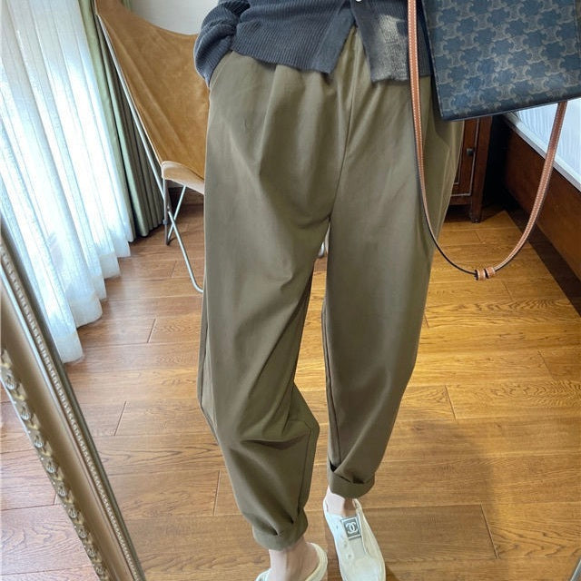 レディース パンツ ボトムス アウター 上着 テーパードパンツ ロングパンツ アンクル丈 クロップド丈 オーバーサイズ  ストリート きれいめ シンプル カジュアル 上品 おしゃれ かっこいい レトロ こなれ感 ラフ メンズライク マニッシュ ボーイッシュ スポーティー ベーシック アクティブ ナチュラル 無地 春 秋 お出かけ アウトドア 旅行 休日 楽ちん 体型カバー 美脚 脚長 普段使い 着回し レイヤード トレンド 流行 定番 S M L 小さいサイズ 大きいサイズ 茶色 ブラウン オフホワイト