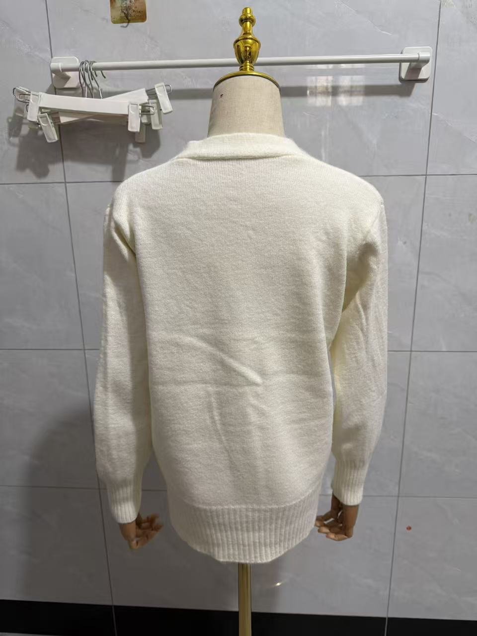 レディース ニット カーディガン 長袖 無地 ゆったり 春夏 きれいめ Vネック 春 夏 秋 シンプル 冬 上品 セーター アウター レギュラー ボタン ポリエステル 秋冬