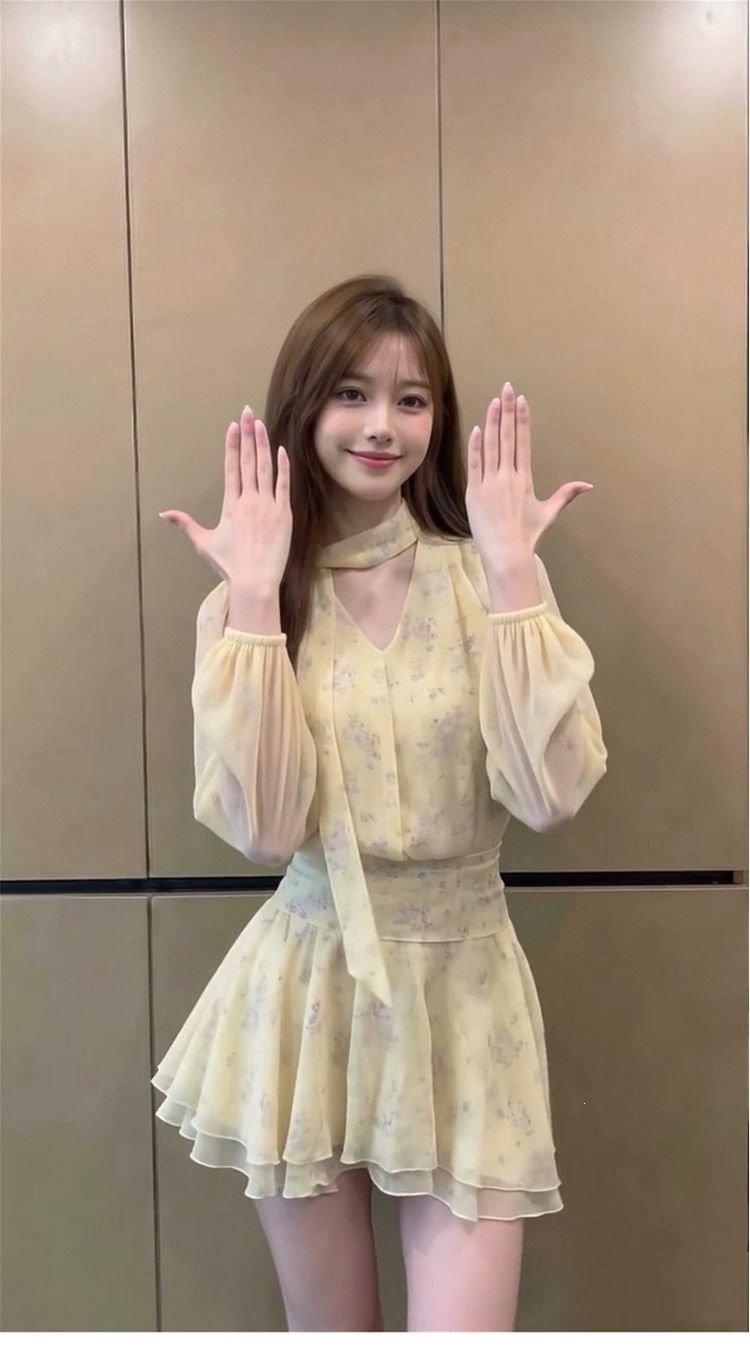 ワンピース 長袖 花柄 春夏 ミニ Vネック 春 夏 シフォン 黄色 タイト 切り替えデザイン 細身 エレガント Aライン