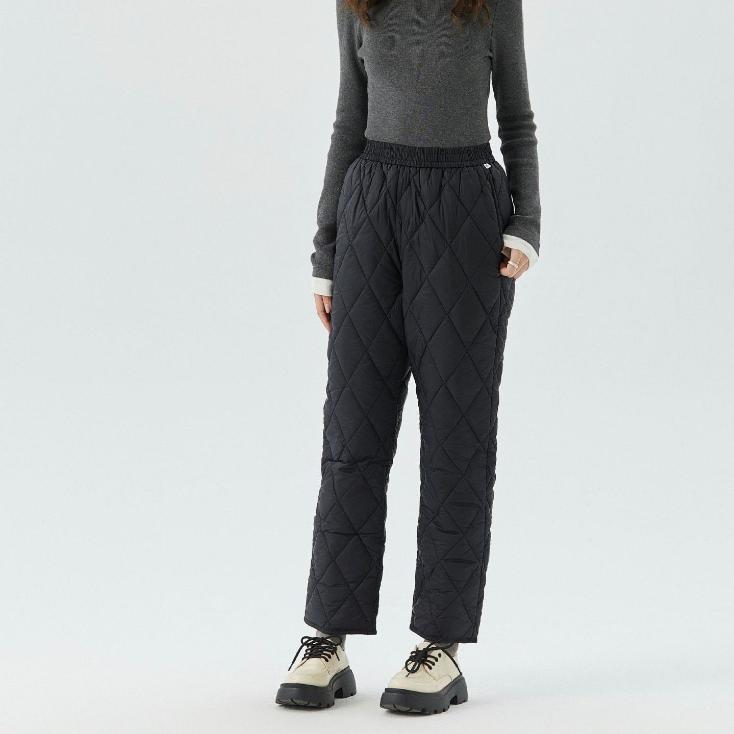 レディース パンツ ボトムス テーパードパンツ ロングパンツ アンクル丈 クロップド丈 ストリート ウエストゴム アメカジ フリース 厚手 裏起毛 綿 コットン おしゃれ かっこいい レトロ ベーシック アメリカン カントリー アクティブ ナチュラル ワイルド チェック 菱形 秋 冬 アウトドア キャンプ 旅行 楽ちん 暖かい 防寒 体型カバー 美脚 脚長 トレンド 流行 定番 M L XL 2XL 3XL 4XL 小さいサイズ 大きいサイズ ビッグ ゆったり ゆる 黒 ブラック グレー ベージュ ピンク