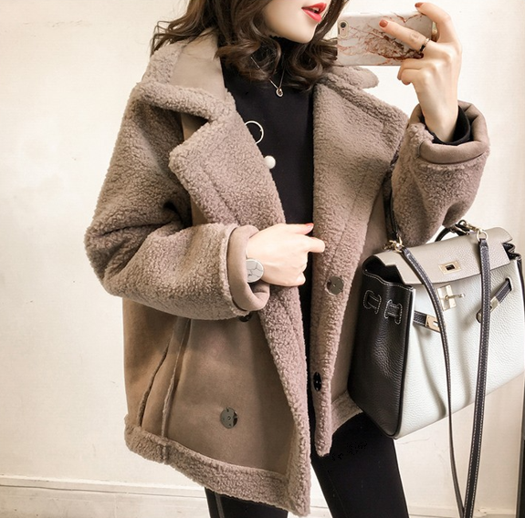 レディース トップス コート アウター 上着 長袖 かわいい 大人可愛い きれいめ シンプル 上品 おしゃれ 無地 秋 冬 デート お出かけ 公園 女子会 休日 ショッピング カフェ モノトーン 重ね着 コーデ 普段使い 着回し モテ 清楚 定番 S M L XL 2XL 茶色 ベージュ カーキ 秋カラー フロントボタン　こなれ感 オーバーサイズシルエット 大人っぽい 着る毛布 ミドル丈 襟付き もこもこ 前開き ボア 母の日 クリスマス 通勤 アウトドア イベント 旅行 韓国 暖かい 防寒 体型カバー