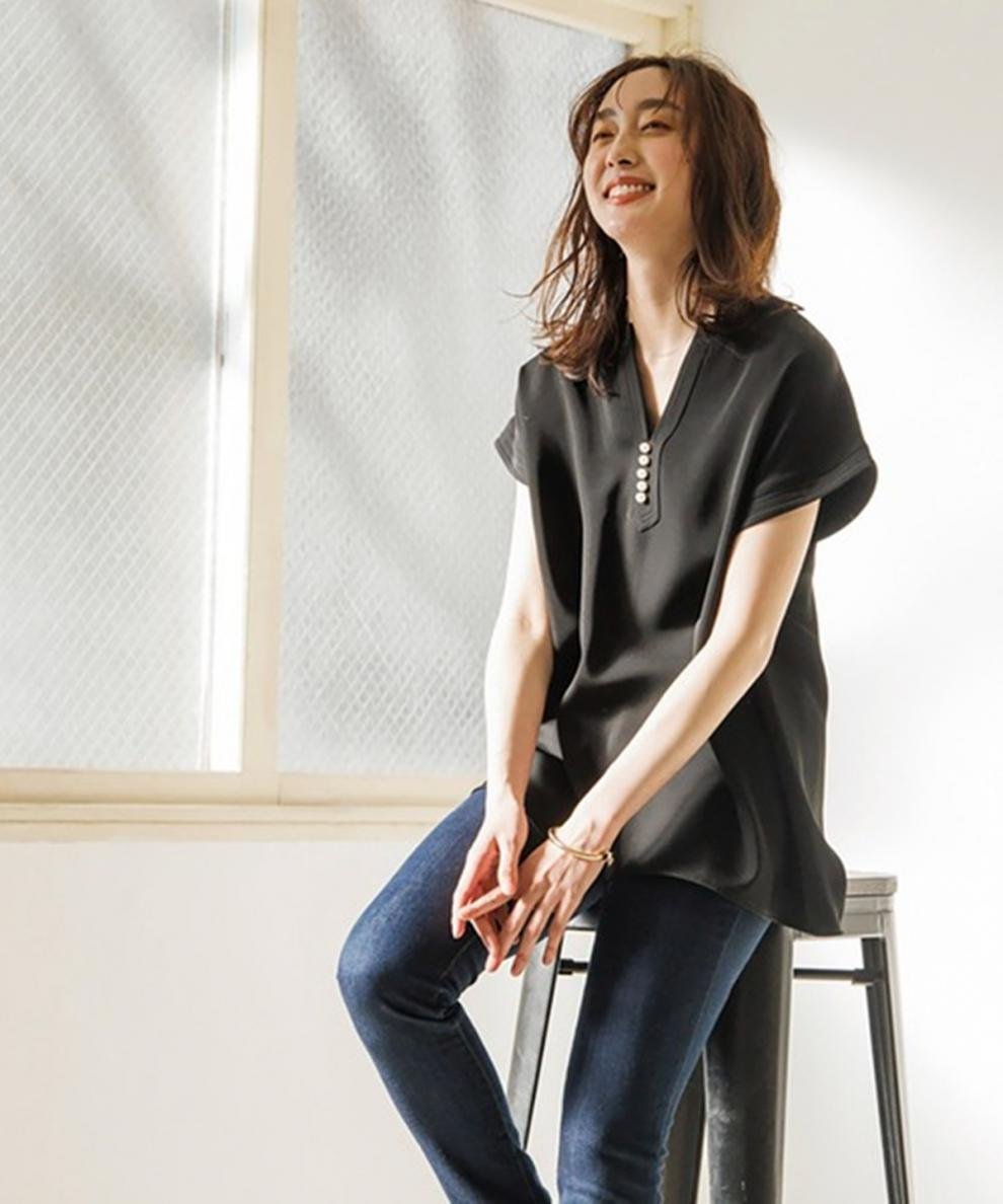 レディース シャツ Tシャツ 半袖 無地 ゆったり 夏 きれいめ 通勤 体型カバー 春夏 前開き Vネック シンプル 上品 サテン