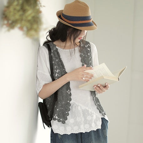 レディース トップス ベスト 羽織 前開き 袖なし ノースリーブ ストレート Iライン フェミニン ストリート 刺繍 透け感 クロシェ 透かし編み かわいい 大人可愛い きれいめ シンプル カジュアル 上品 おしゃれ レトロ ガーリー 抜け感 ヴィンテージ アクティブ 春 夏 お出かけ リゾート 旅行 ビーチ 休日 カフェ フェス ランチ 重ね着 楽ちん 普段使い 着回し レイヤード トレンド 流行 定番 フリーサイズ ワンサイズ 白 ホワイト 黒 ブラック 茶色 ブラウン ベージュ カーキ キャメル
