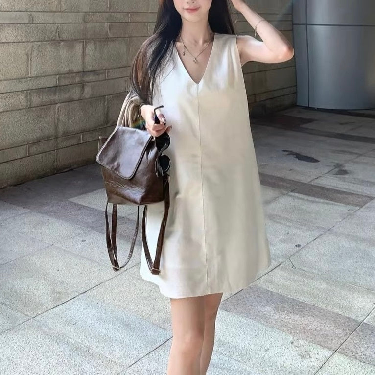 レディース ワンピース フレア 袖なし ノースリーブ Vネック Aライン フェミニン かわいい 大人可愛い きれいめ シンプル カジュアル おしゃれ かっこいい こなれ感 ガーリー クール エレガント 抜け感 ヴィンテージ ラブリー キュート クラシカル ベーシック アクティブ ナチュラル 無地 夏 デート お出かけ イベント リゾート 旅行 ビーチ 休日 バカンス ライブ 合コン コンパ カフェ ランチ 美脚 脚長 着回し レイヤード S M L XL 2XL 小さいサイズ 大きいサイズ 白 ホワイト