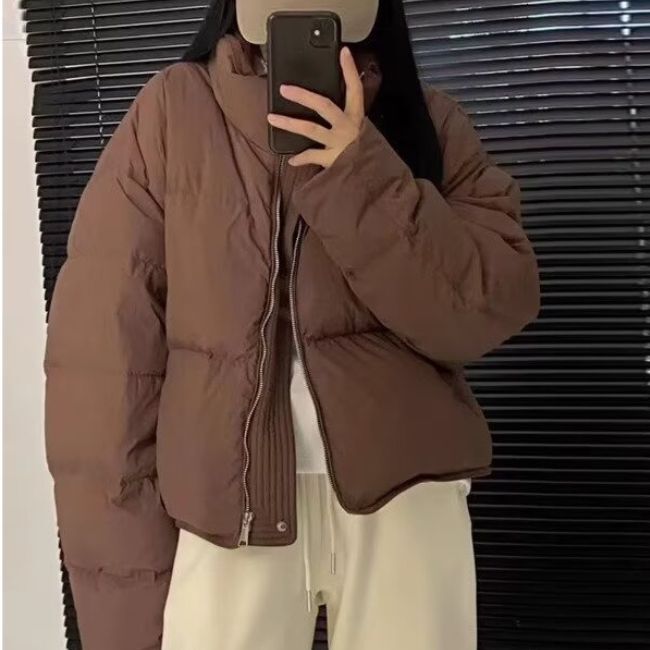 レディース アウター ダウン ショート フェミニン ストリート シンプル カジュアル おしゃれ こなれ感 ラフ 都会的 ラグジュアリー ベーシック ナチュラル 無地 秋 冬 ママ 通勤 通学 デート お出かけ アウトドア キャンプ リゾート 旅行 公園 女子会 休日 ショッピング アースカラー 韓国 オルチャン コーデ 暖かい 防寒 プチプラ 普段使い 着回し モテ トレンド 流行 インスタ映え 定番 M L XL 2XL 白 ホワイト 黒 ブラック 茶色 ブラウン グレー チャコールグレー