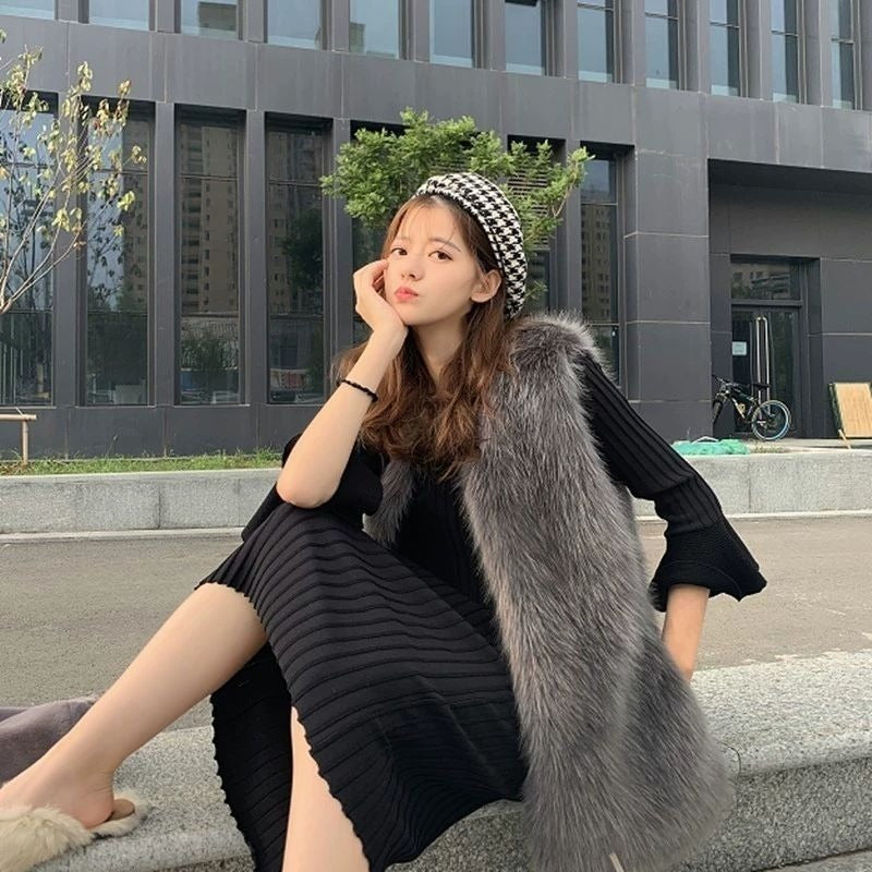 レディース ベスト アウター 上着 ファー 羽織 前開き ファーベスト ミドル丈 袖なし ノースリーブ フェミニン ふわふわ フェイクファー かわいい 大人可愛い きれいめ シンプル カジュアル 上品 おしゃれ こなれ感 ガーリー エレガント 存在感 抜け感 ラグジュアリー ベーシック 無地 秋 冬 デート お出かけ お泊まり 女子会 休日 暖かい 防寒 普段使い 着回し M L XL 2XL 3XL 大きいサイズ ゆったり ホワイト 黒 ブラック 茶色 ブラウン ライトグレー ダークグレー ベージュ