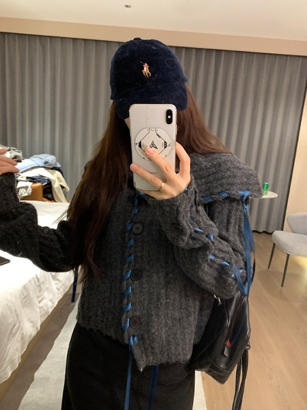 レディース トップス ニット カーディガン 前開き 長袖 萌袖 Vネック 襟付き フェミニン リボン 前開き レースアップ かわいい 大人可愛い きれいめ シンプル カジュアル おしゃれ レトロ こなれ感 ガーリー 主役級 存在感 キュート 無地 秋 冬 デート お出かけ イベント 旅行 公園 女子会 休日 韓国 オルチャン 暖かい 普段使い 着回し モテ 清楚 フリーサイズ グレー ダークグレー アプリコット
