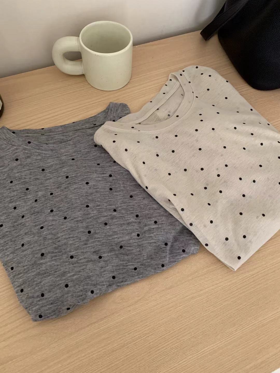 レディース Tシャツ 長袖 春夏 春 重ね着 夏 膝丈 ラウンドネック シャツ 透け感 ポリエステル ドット