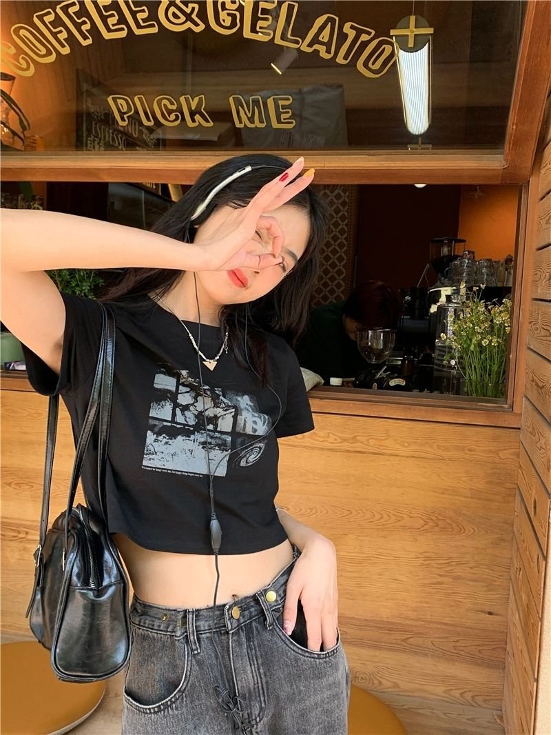 レディース トップス Tシャツ 半袖 ボーダー ストライプ プリント 春夏 カジュアル 春 ショート 夏 ラウンドネック タイト 学生 ブラック 細身 シャツ タイ インナー ポリエステル 着痩せ