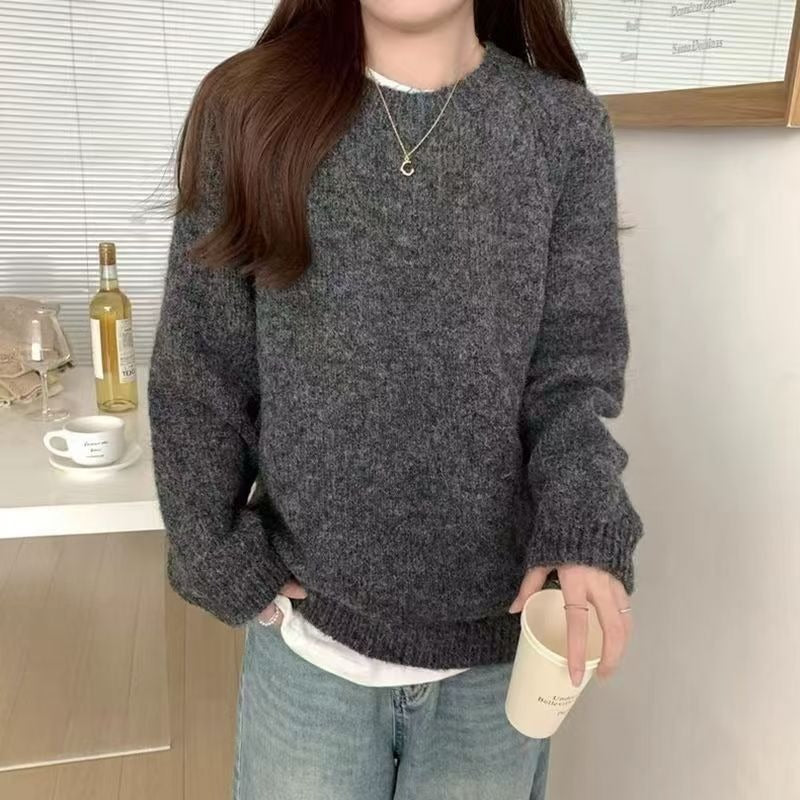 レディース トップス ニット セーター プルオーバー 長袖 ラウンドネック オーバーサイズ  フェミニン かわいい 大人可愛い きれいめ シンプル カジュアル 上品 おしゃれ レトロ こなれ感 ガーリー 抜け感 ベーシック 無地 秋 冬 学生 学校 通学 デート お出かけ お泊まり 女子会 休日 高原 ガーデン ショッピング カフェ 普段使い 着回し 清楚 定番 S M L XL ゆったり グレー ベージュ カーキ パープル