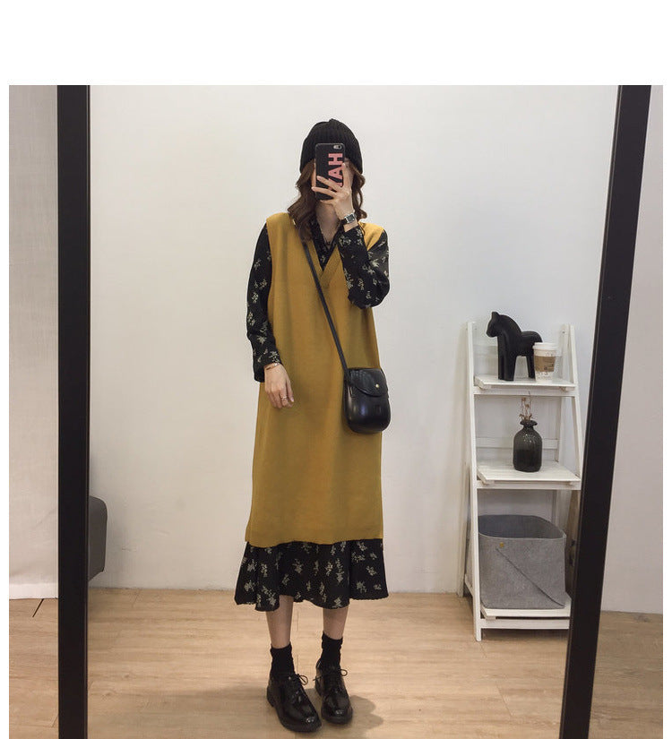 レディース ワンピース ニット ニットワンピ 膝下 ロング ミドル丈 袖なし ノースリーブ Vネック ストレート Iライン 薄手 大人可愛い シンプル カジュアル おしゃれ こなれ感 個性的 主役級 存在感 抜け感 都会的 無地 春 秋 冬 ロングシーズン ママ 通勤 通学 デート お出かけ 旅行 重ね着 韓国 オルチャン 楽ちん 体型カバー 普段使い 着回し レイヤード 流行 インスタ映え ゆったり ゆる フリーサイズ 黄色 イエロー