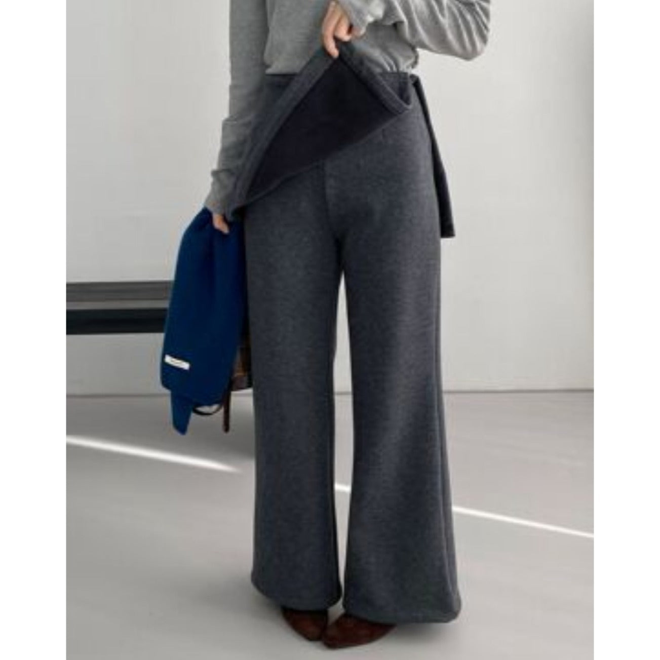 スカートレイヤード レディース パンツ ボトムス ロングパンツ ワイドパンツ フレア 切り替え ドッキング ハイウエスト 裏起毛 きれいめ シンプル カジュアル おしゃれ こなれ感 ラフ 抜け感 無地 秋 冬 ママ デート お出かけ アウトドア イベント 旅行 女子会 休日 ショッピング ライブ カフェ モノトーン 防寒 体型カバー 脚長 普段使い 着回し S M L 黒 ブラック ダークグレー グレー ベーシックカラー 大人カラー