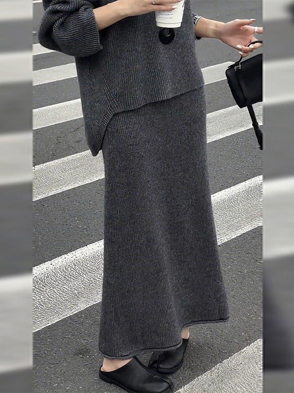 レディース セットアップ トップス セーター ロングスカート スカート 上下セット ゆったり ラウンドネック クルーネック 大人可愛い きれいめ シンプル カジュアル おしゃれ かっこいい こなれ感 ラフ 主役級 存在感 抜け感 ベーシック ナチュラル シック 無地 秋 冬 デート お出かけ 女子会 休日 ショッピング カフェ モノトーン お家時間 ワンマイルコーデ 体型カバー 脚長 普段使い 着回し レイヤード スタイリッシュ スタイルアップ フリーサイズ ワンサイズ グレー ブラック