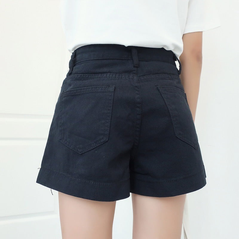 レディース パンツ ボトムス ショートパンツ ワイドパンツ ショート 膝上 スマート フェミニン ポケット ハイウエスト ボタン アメカジ かわいい 大人可愛い きれいめ シンプル カジュアル 上品 おしゃれ こなれ感 ボーイッシュ 抜け感 ベーシック 無地 春 夏 お出かけ お泊まり アウトドア キャンプ リゾート 海 ビーチ 公園 休日 バカンス 高原 ガーデン ショッピング 美脚 脚長 普段使い 着回し 定番 S M L XL 2XL 大きいサイズ 白 ホワイト 黒 ブラック オフホワイト