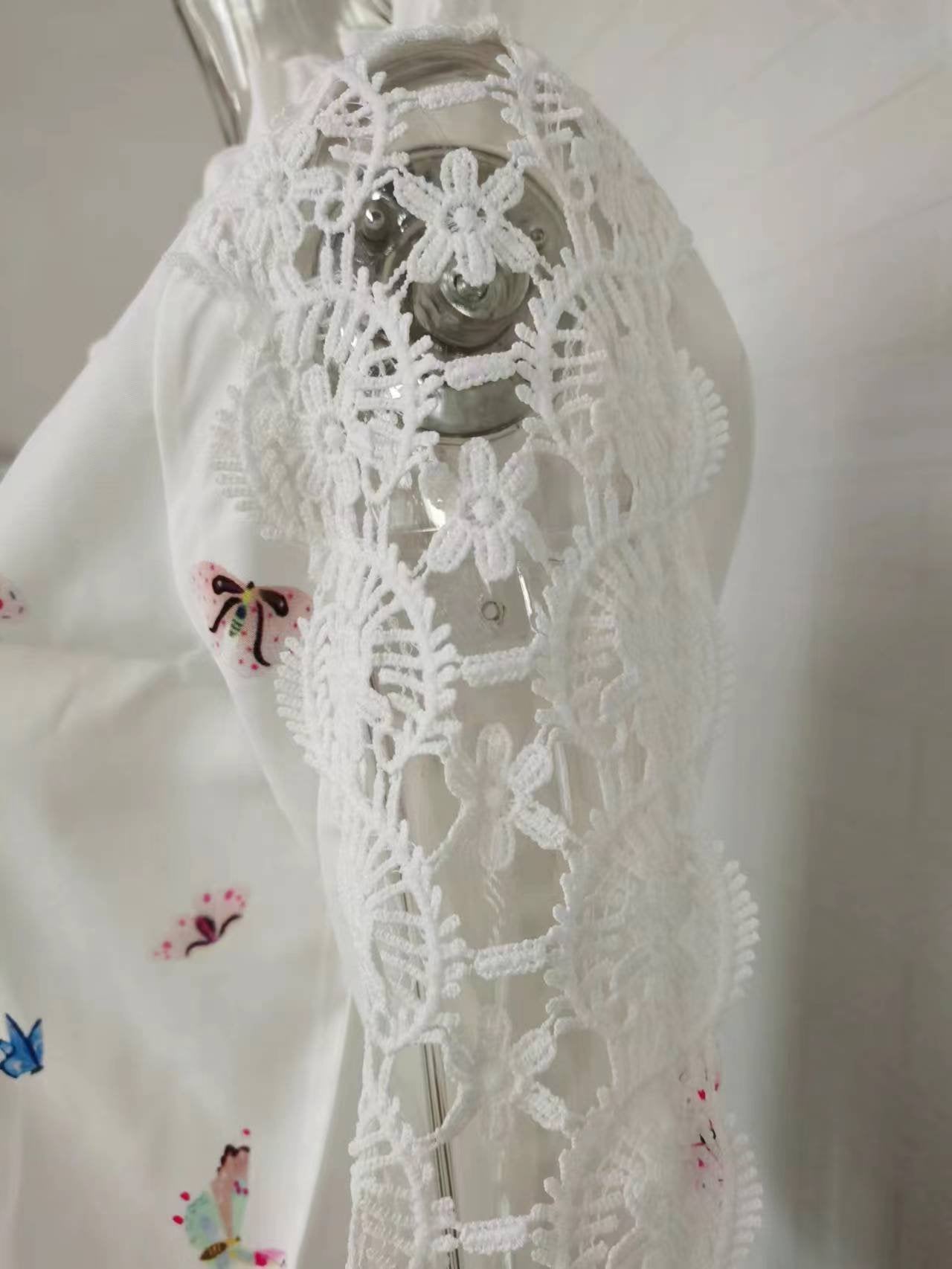 レディース シャツ 長袖 花柄 ゆったり 春夏 きれいめ 通勤 体型カバー 前開き 春 夏 フリル 切り替えデザイン プルオーバー エレガント タイ レギュラー ポリエステル