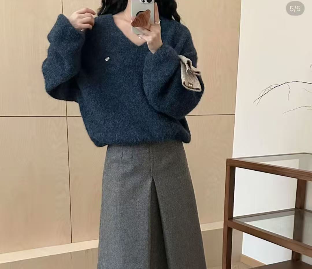 レディース トップス ニット セーター プルオーバー ミドル丈 長袖 ドロップショルダー Vネック ワイド 大人可愛い シンプル カジュアル おしゃれ かっこいい こなれ感 個性的 主役級 存在感 抜け感 ヴィンテージ 都会的 ベーシック 無地 秋 冬 ロングシーズン ママ オフィス ビジネス 通勤 デート お出かけ アウトドア 旅行 女子会 重ね着 韓国 オルチャン 楽ちん 暖かい 体型カバー 普段使い 着回し モテ トレンド 流行 インスタ映え ゆったり フリーサイズ レッド 春カラー